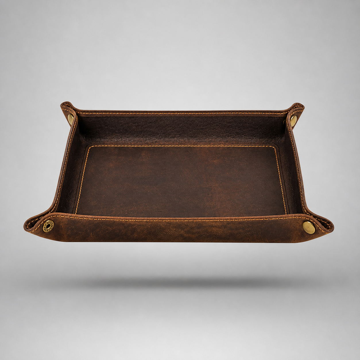 The Ptōma Cowhide Leather Tray