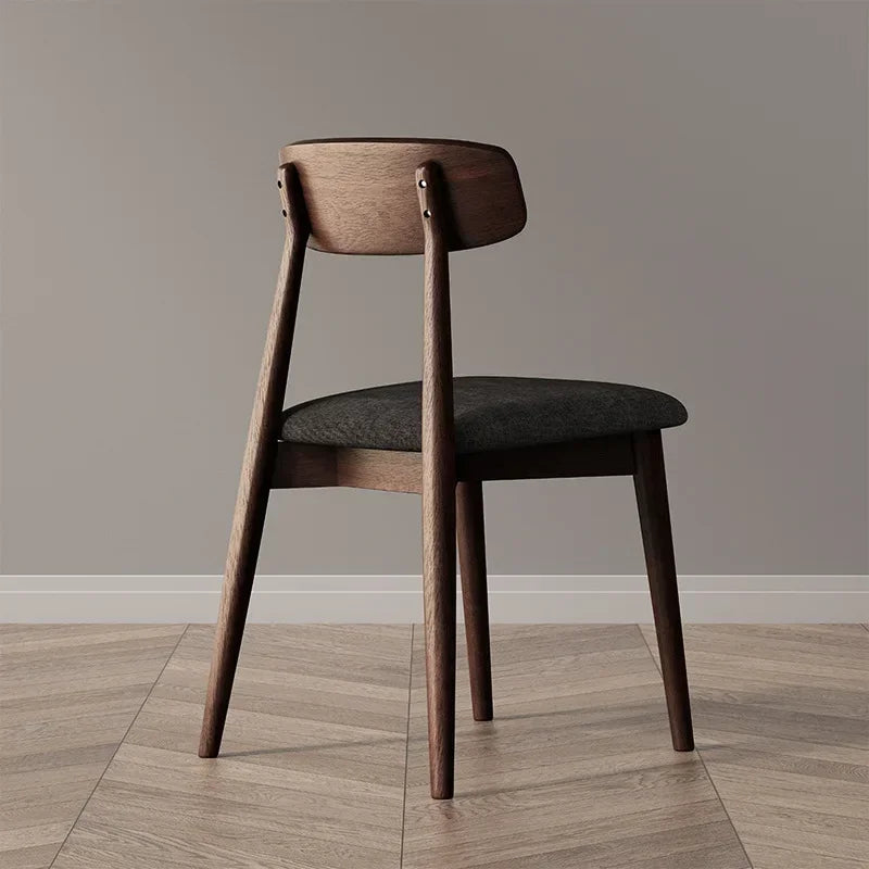 The Stathmē Seat